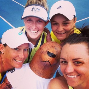 Az ausztrál hölgyek így ünnepelték győzelmüket Forrás: twitter.com/fedcup