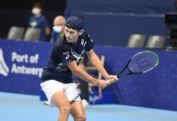 De Minaur