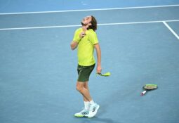Tsitsipas