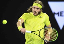 Tsitsipas