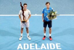 Kokkinakis